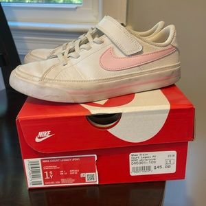 Nike 1.5y white